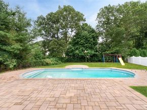 48 Avolet Court, Mount Sinai NY 11766