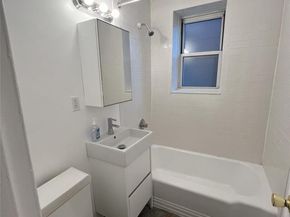 290 Collins Avenue 5D, Mount Vernon NY 10552