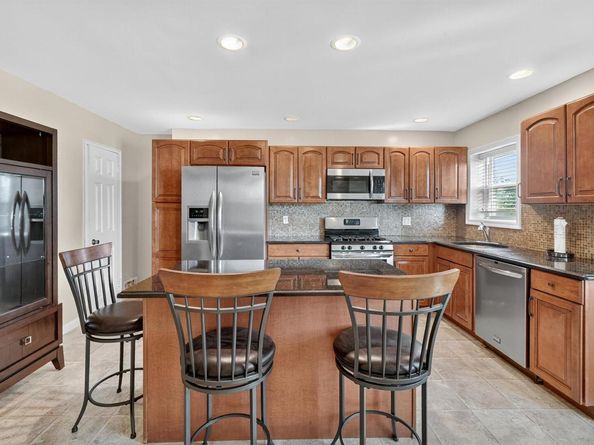 230 Huntington Avenue, Bronx NY 10465