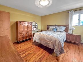 57 S Crescent Drive, Farmingdale NY 11735