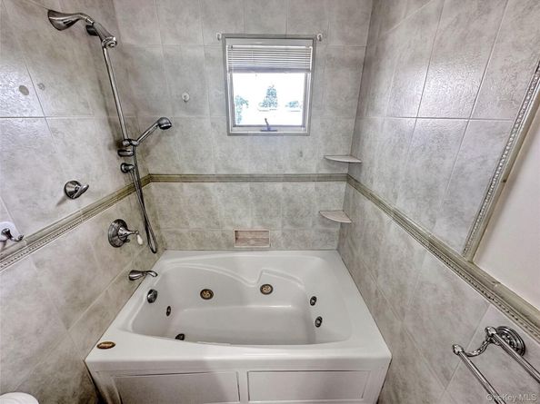 57 S Crescent Drive, Farmingdale NY 11735