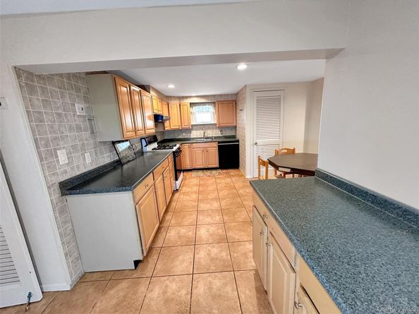 57 S Crescent Drive, Farmingdale NY 11735