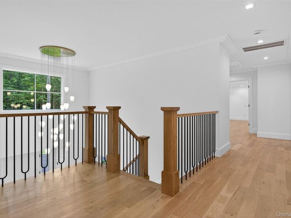 32A Pine Road, Syosset NY 11791