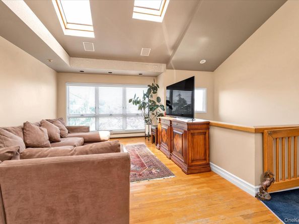 3337 Murdock Avenue, Oceanside NY 11572