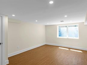 18 Roosevelt Avenue, Glen Head NY 11545
