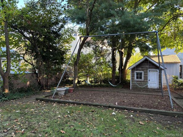 92 Walnut Street, Lynbrook NY 11563