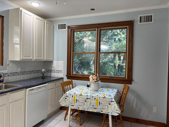 92 Walnut Street, Lynbrook NY 11563