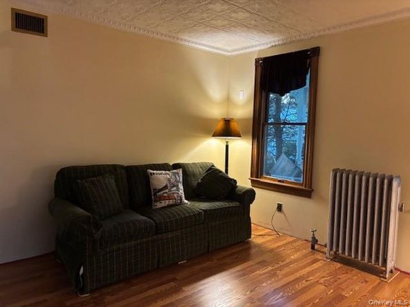 92 Walnut Street, Lynbrook NY 11563