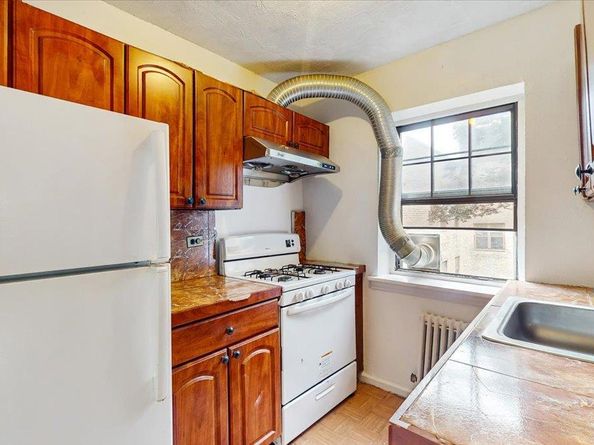 144-15 78th Rd 3A, Kew Garden Hills NY 11367