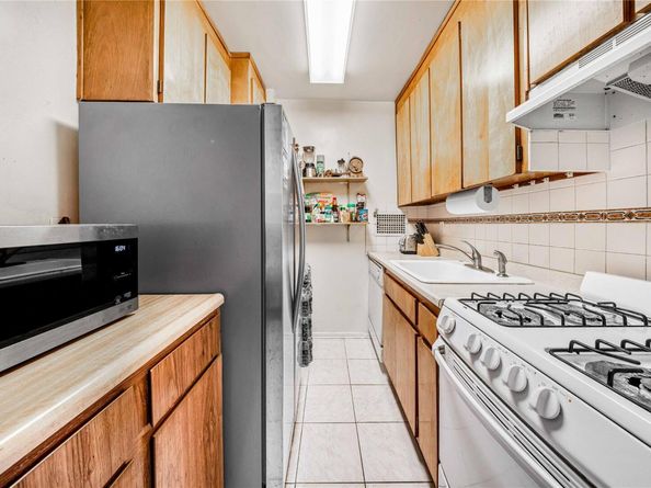 5230 39th Drive 7M, Woodside NY 11377