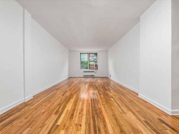 67-30 Clyde Street 3L, Forest Hills NY 11375
