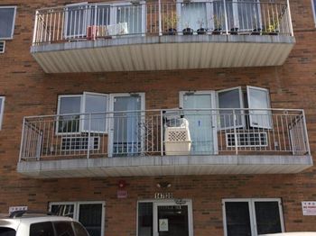147-30 Barclay Avenue