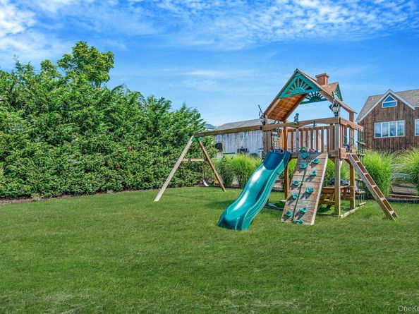 33 Pershing Avenue, Babylon NY 11702