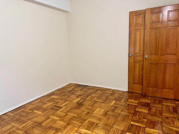 2140 E Tremont Avenue 1A, Bronx NY 10462