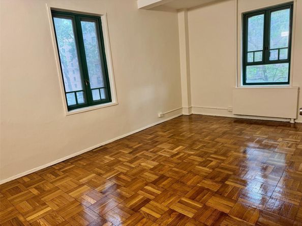 2140 E Tremont Avenue 1A, Bronx NY 10462