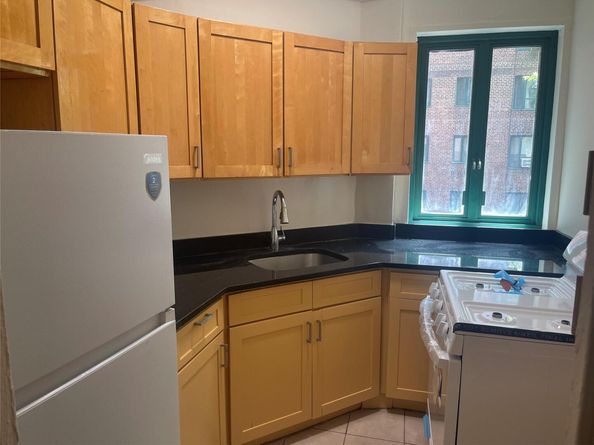 2140 E Tremont Avenue 1A, Bronx NY 10462