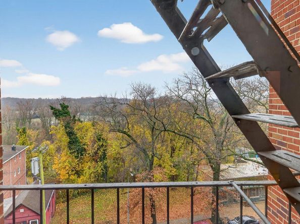 42-30 Douglaston Parkway 5N, Douglaston NY 11363