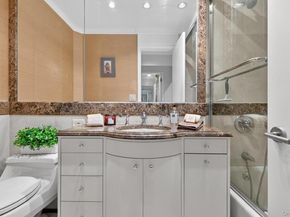 42-30 Douglaston Parkway 5N, Douglaston NY 11363