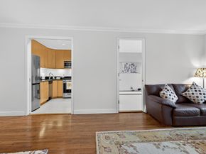 42-30 Douglaston Parkway 5N, Douglaston NY 11363