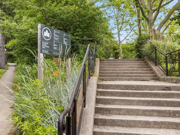 42-30 Douglaston Parkway 5N, Douglaston NY 11363