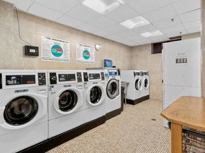 42-30 Douglaston Parkway 5N, Douglaston NY 11363