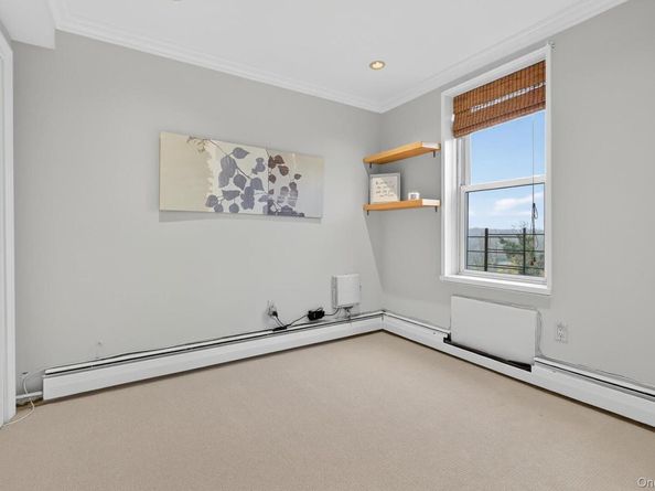 42-30 Douglaston Parkway 5N, Douglaston NY 11363