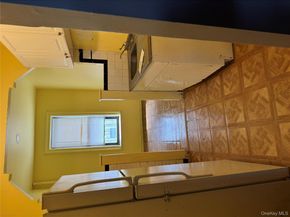 2922 Barnes Ave 3A, Bronx NY 10467