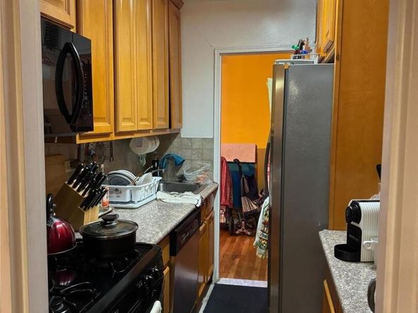 142-05 Roosevelt Avenue 328, Flushing NY 11354