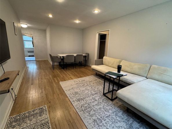 7827 Cloverdale Boulevard A, Oakland Gardens NY 11364