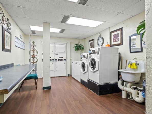 504 Merrick Road 2k, Lynbrook NY 11563