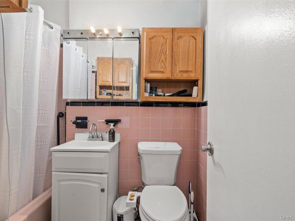 504 Merrick Road 2k, Lynbrook NY 11563