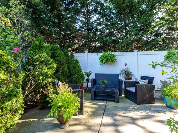 504 Merrick Road 2k, Lynbrook NY 11563