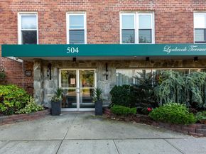 504 Merrick Road 2k, Lynbrook NY 11563