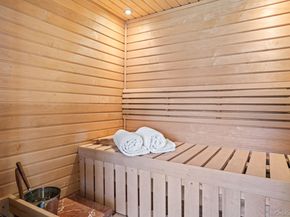 28 Whitney Circle, Glen Cove NY 11542