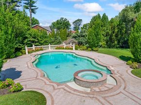 28 Whitney Circle, Glen Cove NY 11542