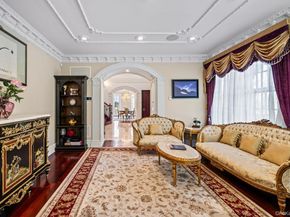 28 Whitney Circle, Glen Cove NY 11542