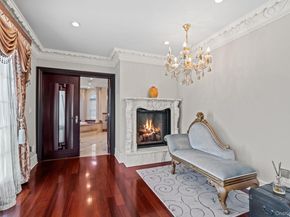 28 Whitney Circle, Glen Cove NY 11542