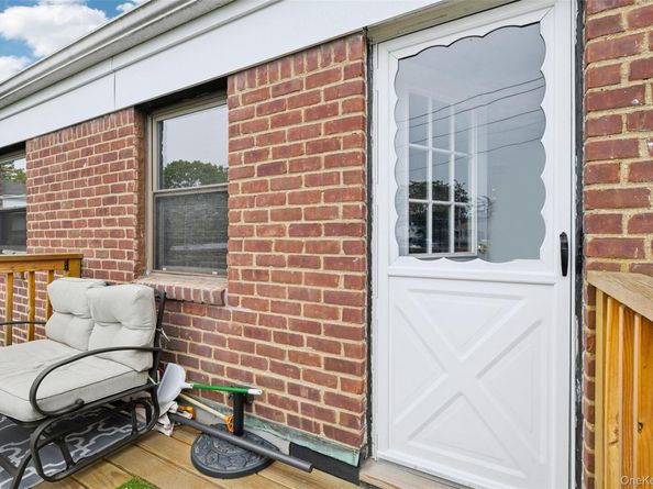 1213 East Broadway B25, Hewlett NY 11557