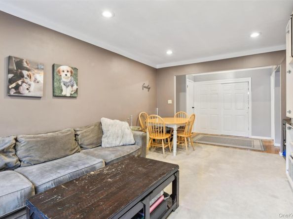 1213 East Broadway B25, Hewlett NY 11557