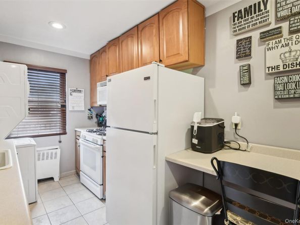 1213 East Broadway B25, Hewlett NY 11557