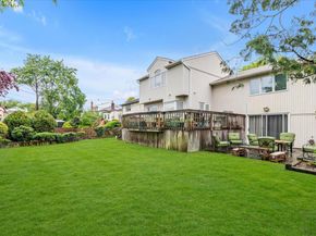 1055 Cedarhurst Street, North Woodmere NY 11581