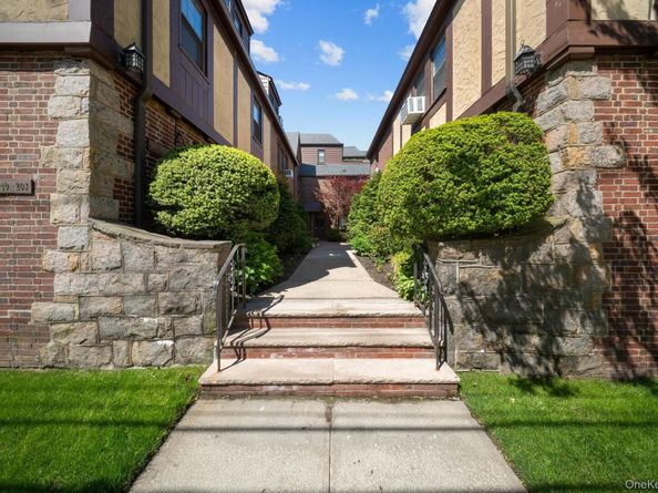 40-40 203rd Street 12B, Bayside NY 11361