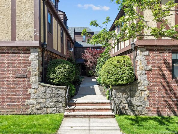 40-40 203rd Street 12B, Bayside NY 11361