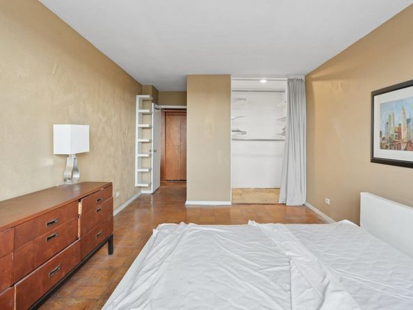 135 Ocean Parkway 17H, Brooklyn NY 11218