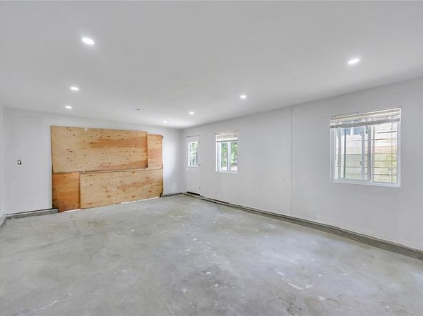 63 Ridgeway Avenue, Setauket NY 11733