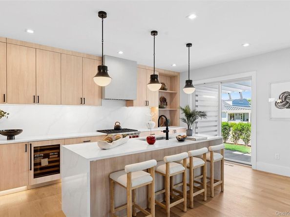 12 Depot 1301 (Pearl Way), Westhampton Beach NY 11978