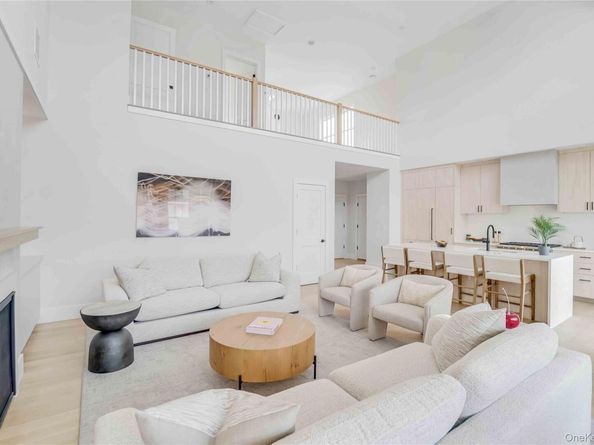 12 Depot 1301 (Pearl Way), Westhampton Beach NY 11978