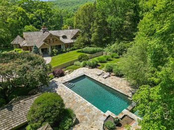 54 Old Stone Hill Road