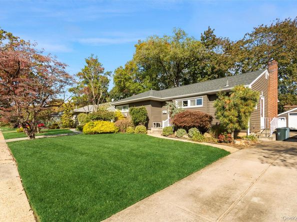 437 Cedar Lane, East Meadow NY 11554