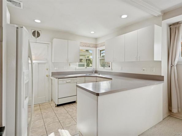 437 Cedar Lane, East Meadow NY 11554